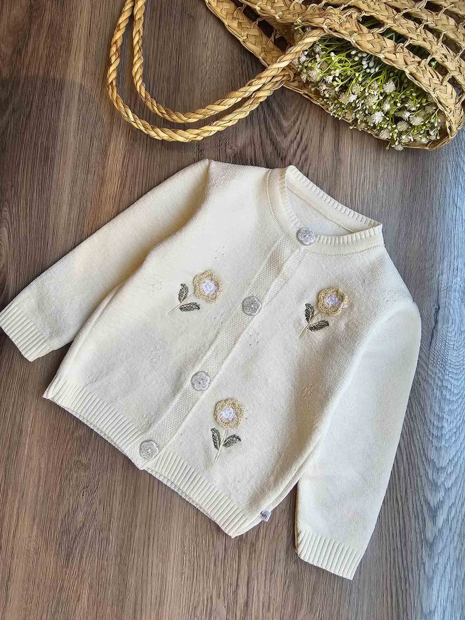 4 ژاکت بافت گل برجسته