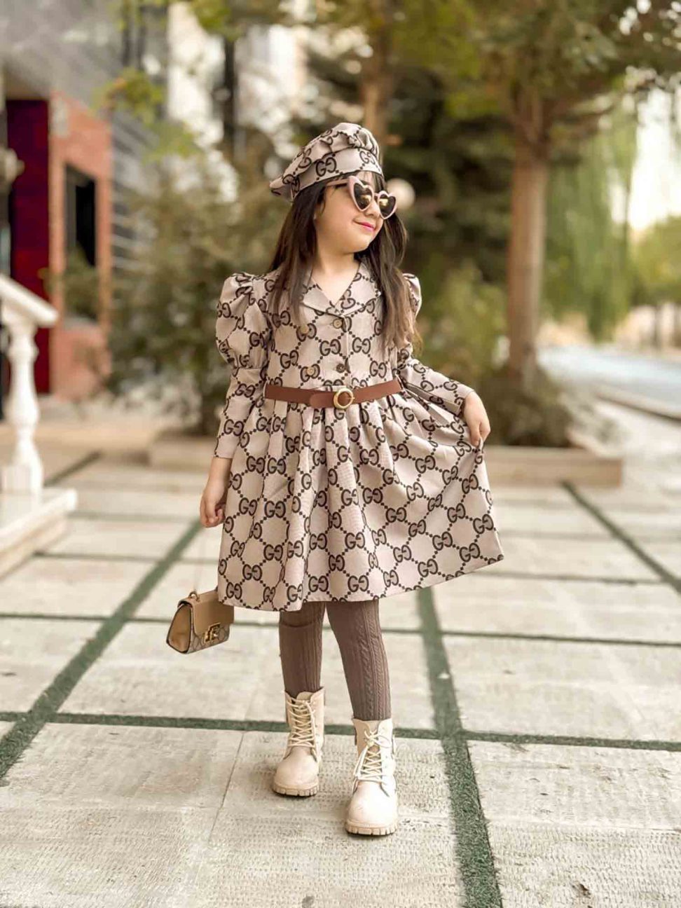 پیراهن و کلاه و کمربند گوچی