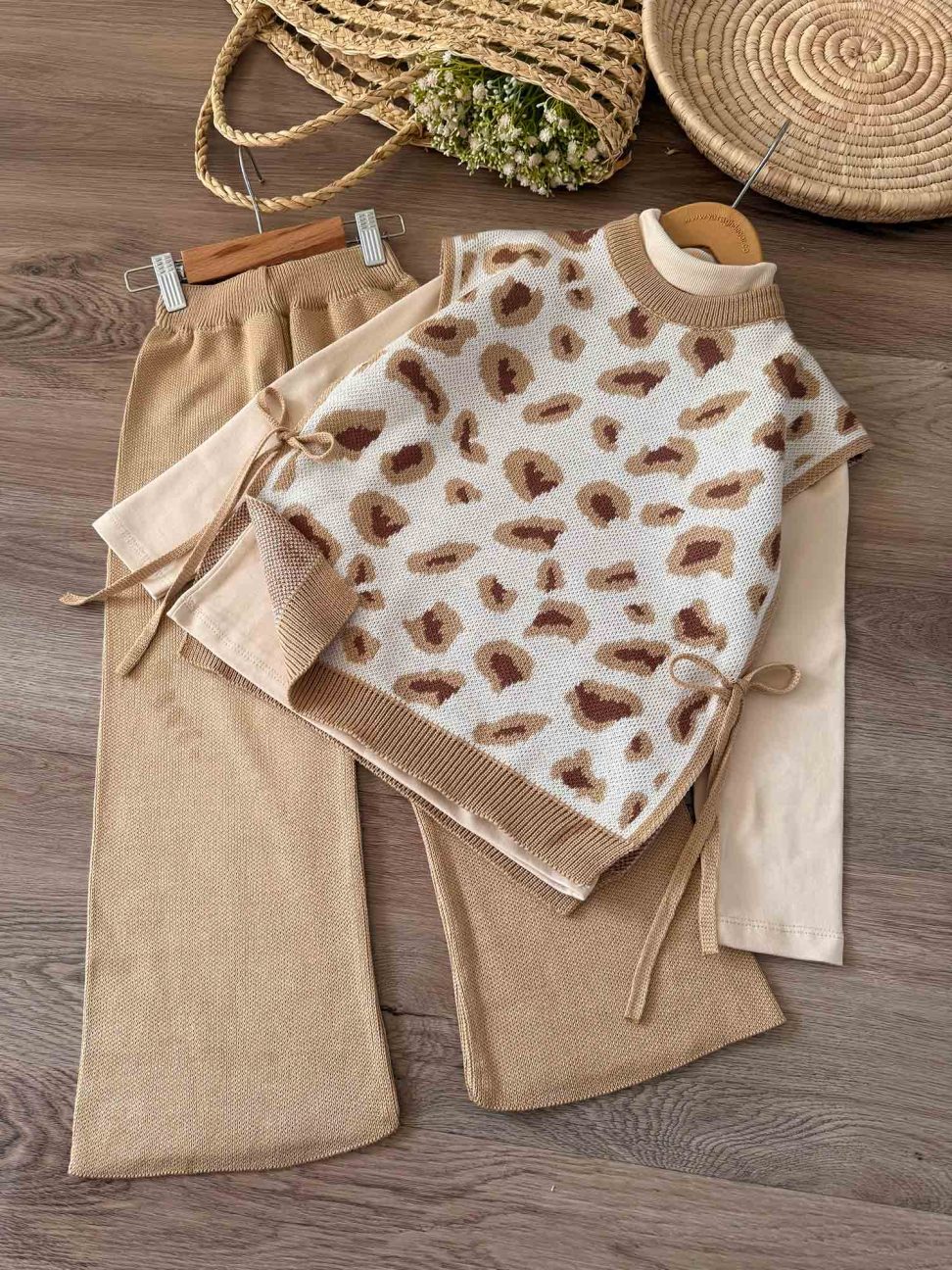 دو تکه بافت پلنگی